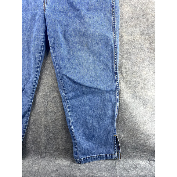 Levi's Jeans Women's Size 18 Blue Denim Classic Capri Denim Jeans - Picture 3 of 7
